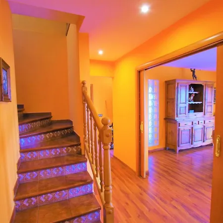 Villa V&v Lloret-villa Julia- Gran Casa Para 12 Personas Con Increibles Vistas Al Mar Y Lloret Con Piscina Privada